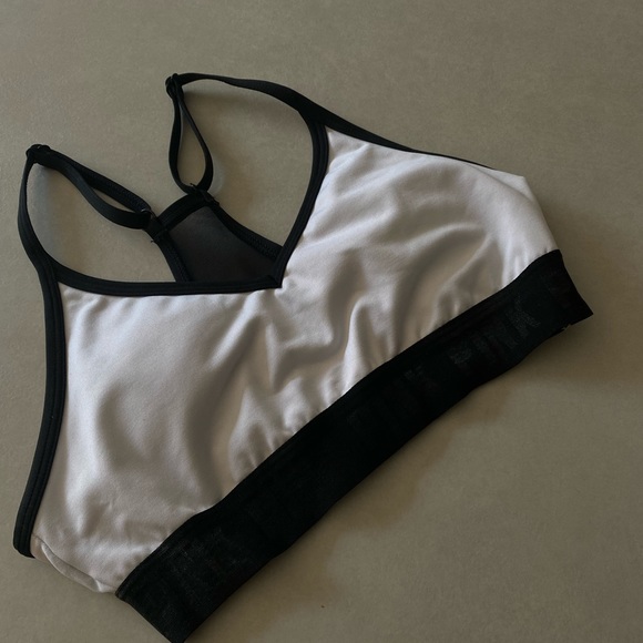 Victoria secret/pink — XS - no padding - Picture 2 of 4